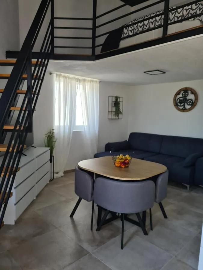 Apartment Studio Apartman 